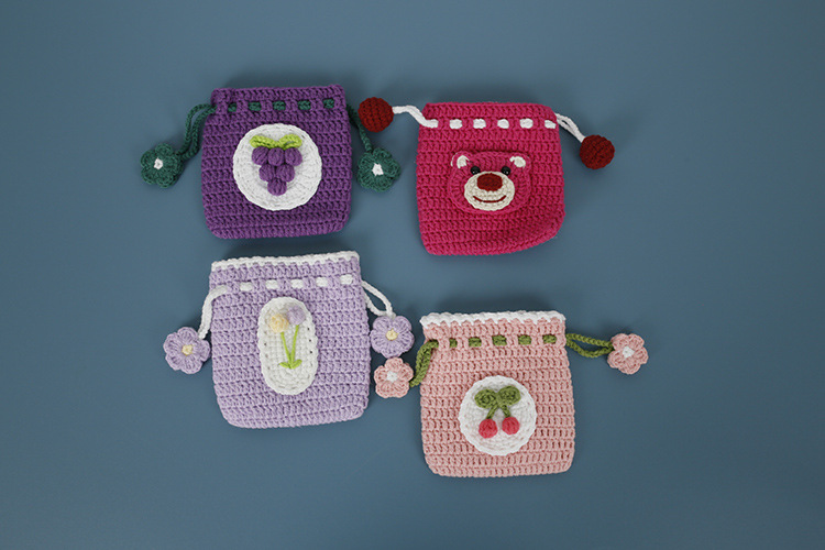 Knitted Wool Crochet Bag 01